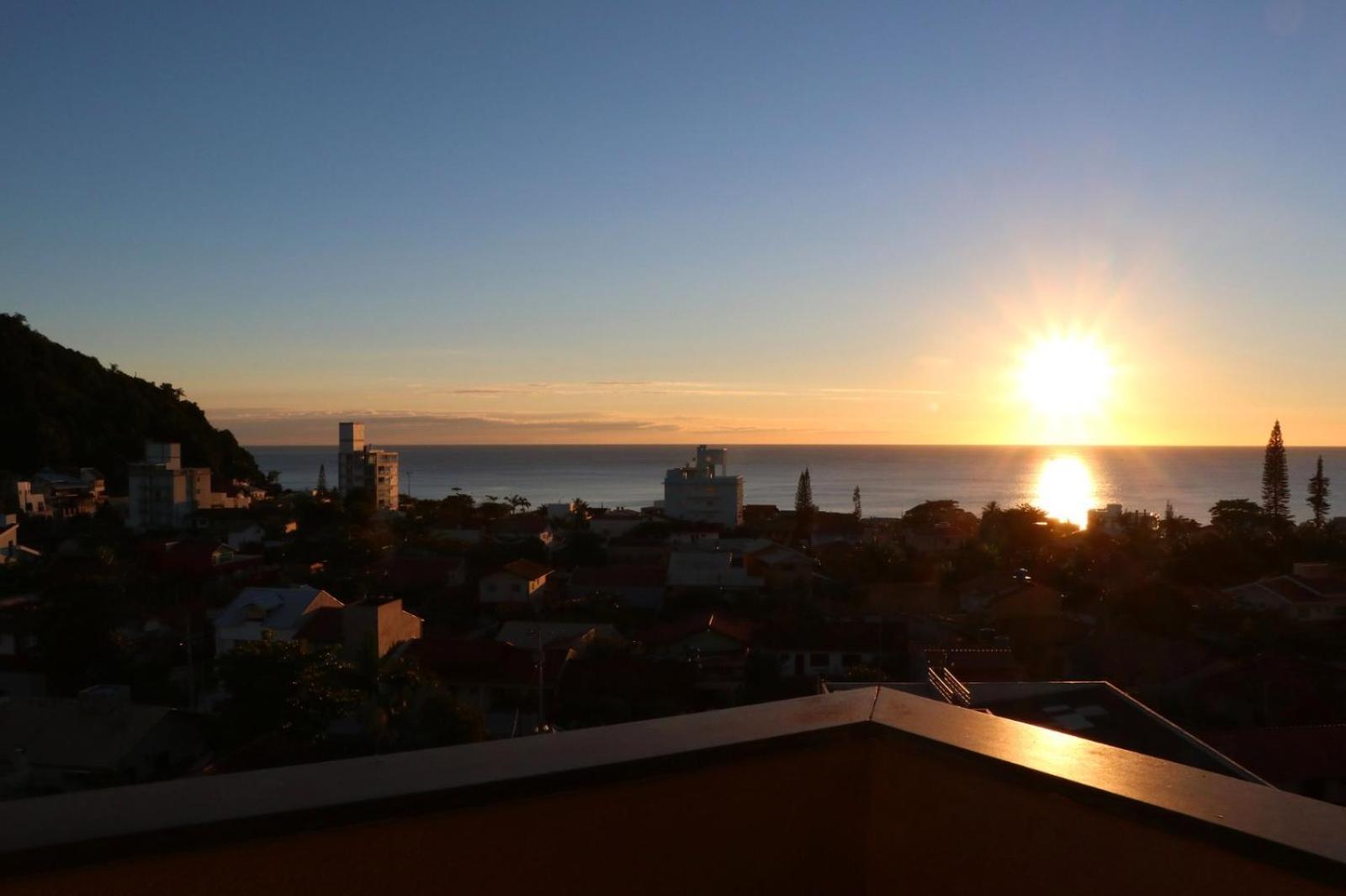Curta Praia do Quilombo - Lunata Penha (Santa Catarina) Exterior foto